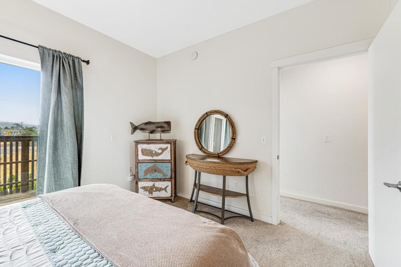 Serenity By The Sea Apartment Rockaway Beach Exterior photo